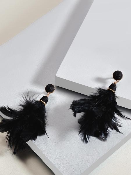 Patricia feather earrings (black)